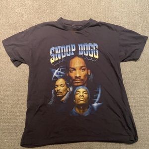 Grey snoop dog faces oversized T